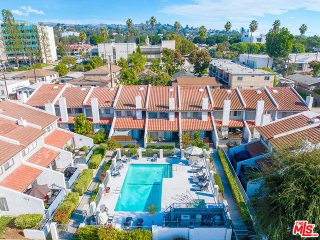 7312 Bright Avenue, Whittier CA: https://media.crmls.org/mediaz/9701409b-058c-4aa8-a3f9-29371caf4b5d.jpg