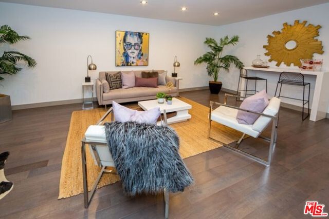 11657 Chenault Street, Los Angeles CA: https://media.crmls.org/mediaz/9701abab-861e-4b2d-8404-fe55bb248508.jpg