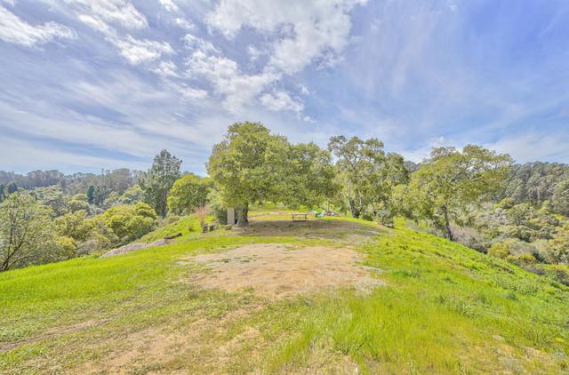 420 Yellowbrick Road, Watsonville CA: https://media.crmls.org/mediaz/9701c6d2-110a-4c3c-b426-857a76538c43.jpg