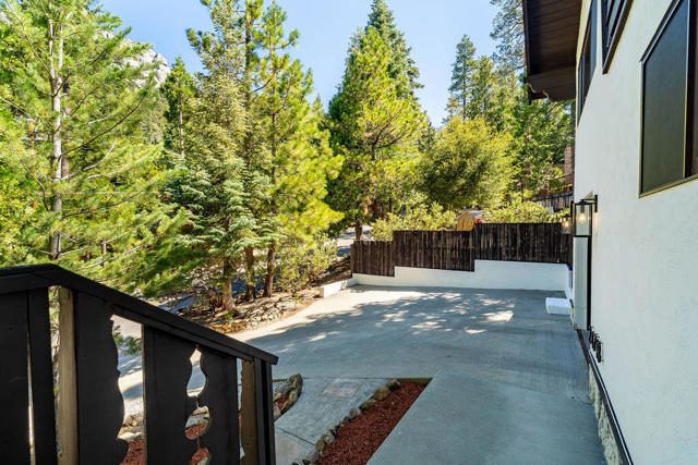24718 Fern Valley Road, Idyllwild CA: https://media.crmls.org/mediaz/97031328-f596-4aaa-9de3-345854384f55.jpg