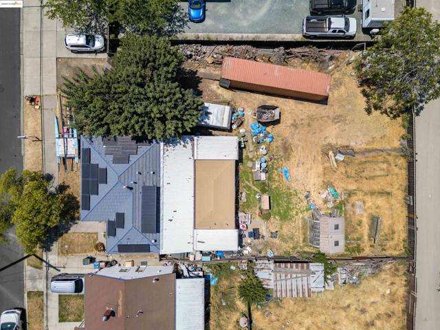 832 W 11Th St, Antioch CA: https://media.crmls.org/mediaz/9703cc0e-cb30-42e3-b476-9d8d15931c0a.jpg