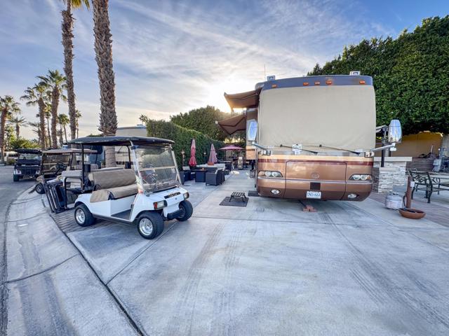 80394 Avenue 48, Indio CA: https://media.crmls.org/mediaz/97043bb1-05e3-4206-8715-b35b7111cb67.jpg