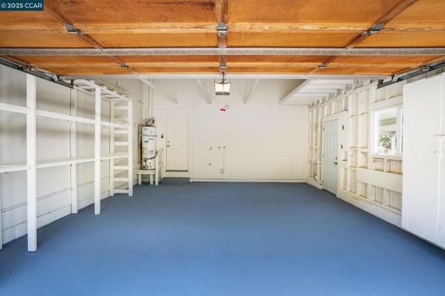3402 Goyak Dr, Lafayette CA: https://media.crmls.org/mediaz/97046fcc-4782-4588-8ba8-f96be4d06ad7.jpg