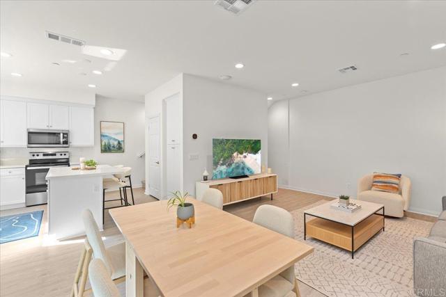 177 Mission Villas Rd, San Marcos CA: https://media.crmls.org/mediaz/9704be31-a919-4a7e-8f06-4ed89c23bb15.jpg