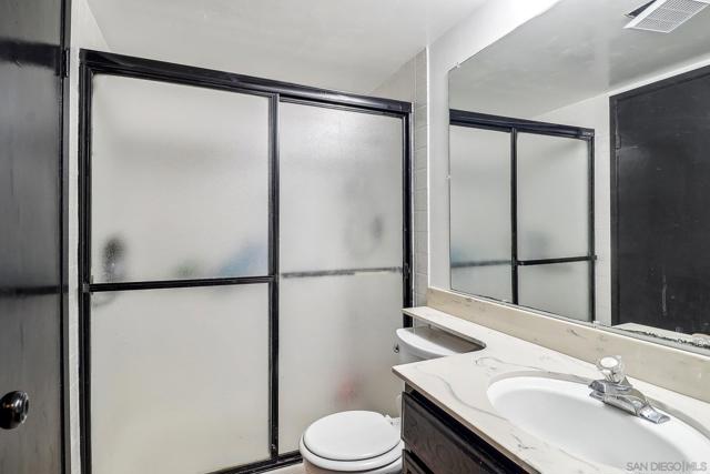 712 Paseo Del Rey, Chula Vista CA: https://media.crmls.org/mediaz/9705af6a-eda6-4372-909e-72cc1e67ebdb.jpg