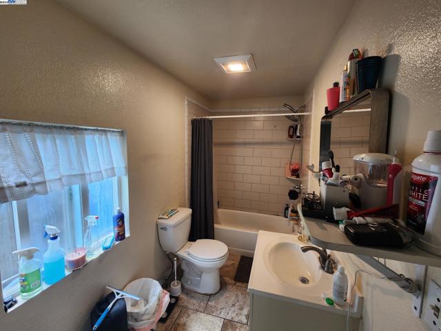 Image 9 of 30 For 9499 E St  