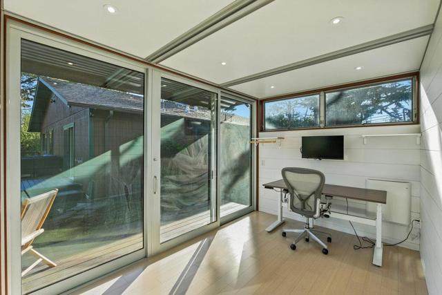 430 Marine Boulevard, Moss Beach CA: https://media.crmls.org/mediaz/970679aa-3dbc-47d5-b9fe-d8b9ed02c668.jpg