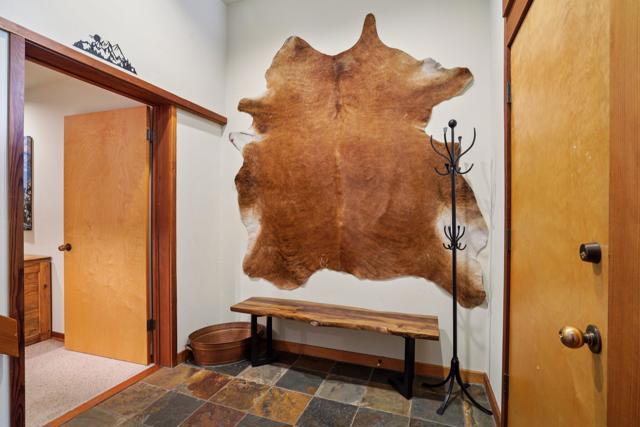 55491 Howland, Idyllwild CA: https://media.crmls.org/mediaz/970791af-373a-4897-9bd3-7b02c6ffb204.jpg