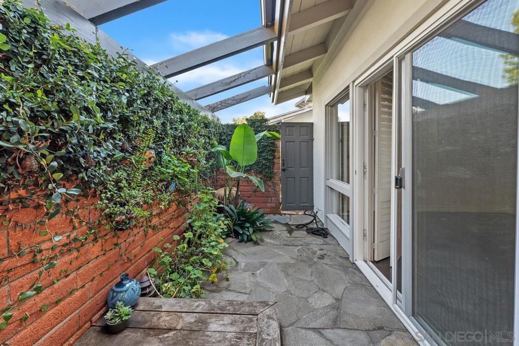 MLS #250044131SD image #28