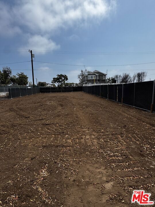 920 Iliff Street, Pacific Palisades, CA 90272