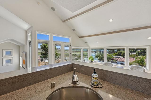 Detail Gallery Image 21 of 45 For 2542 Manchester Ave, Cardiff By The Sea,  CA 92007 - 3 Beds | 3/1 Baths