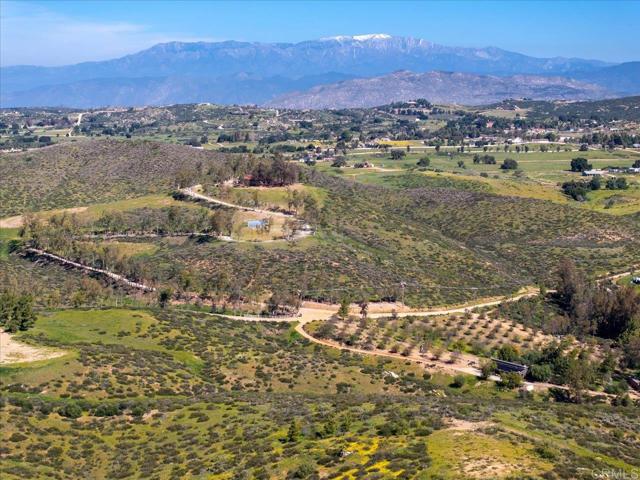 40707 Intrepid Rd, Hemet CA: https://media.crmls.org/mediaz/9709e97a-5afb-464b-aeda-3317232c1783.jpg