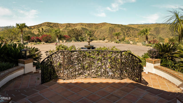 Detail Gallery Image 16 of 75 For 2940 Kuehner Dr, Simi Valley,  CA 93063 - 57 Beds | 40 Baths