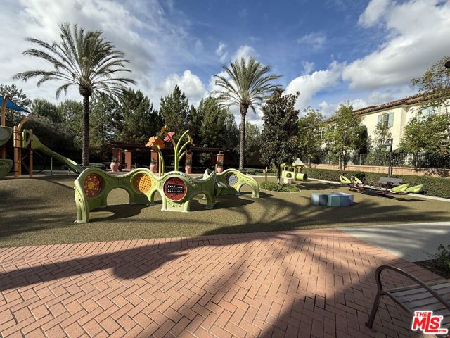 65 Plateau, Irvine CA: https://media.crmls.org/mediaz/970b680e-45c1-43db-9585-8c28f468dc31.jpg