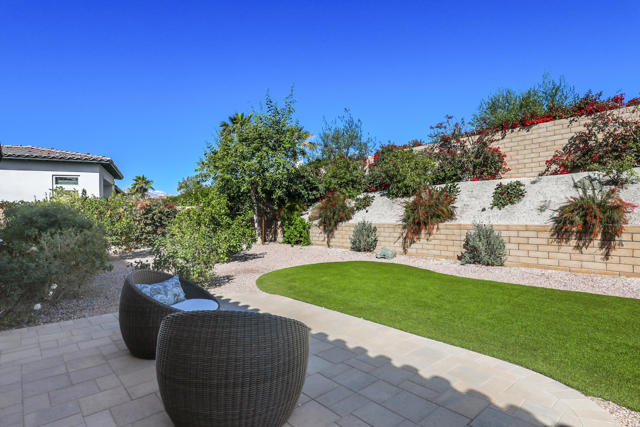 81320 Thunder Gulch Way, La Quinta CA: https://media.crmls.org/mediaz/970b7400-f0ba-409a-bf9e-669639166826.jpg