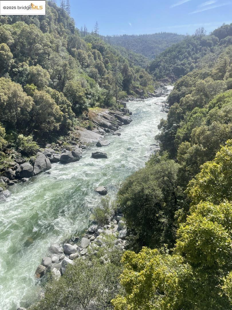 https://media.crmls.org/mediaz/970c8163-05b5-444a-b5ee-bd3659c29510.jpg?preset=X-Large