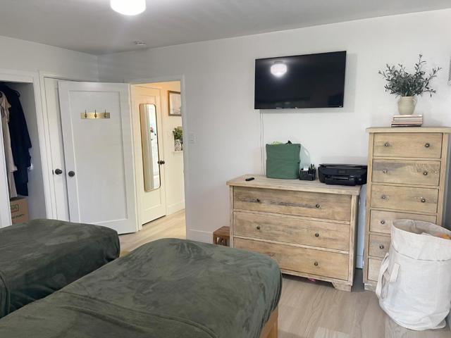 644 Buckeye Street, Redwood City CA: https://media.crmls.org/mediaz/970d1067-ab93-4e5a-b63d-340d51aa2159.jpg