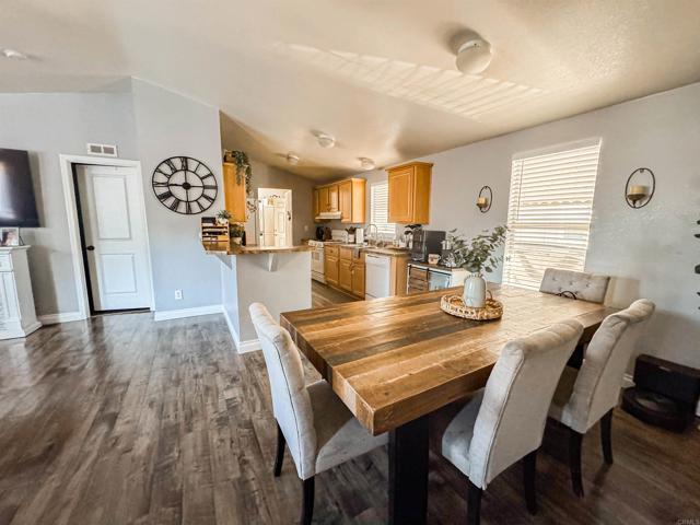 Detail Gallery Image 43 of 61 For 10767 Jamacha Bld Spc 151,  Spring Valley,  CA 91978 - 3 Beds | 2 Baths