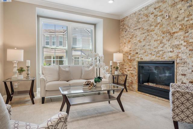 5989 Hillbrook Pl, Dublin CA: https://media.crmls.org/mediaz/970d5295-1dc5-496f-a9e1-6e4828cfcacf.jpg