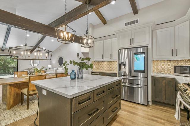 10549 Anaheim dr, La Mesa CA: https://media.crmls.org/mediaz/970d8bb6-5256-4fd1-ba1c-c04536e68880.jpg