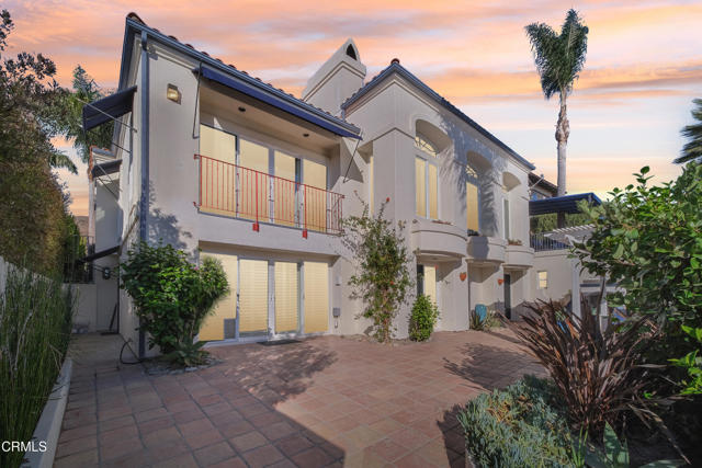 518 Lincoln Drive, Ventura CA: https://media.crmls.org/mediaz/970e4754-fe8e-413a-8a9f-1f8f3a146844.jpg