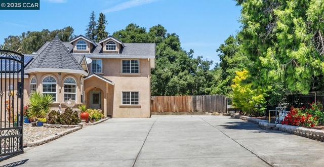 18127 Madison Ave, Castro Valley CA: https://media.crmls.org/mediaz/970e5536-acf5-406f-90e7-2974913d8a6a.jpg
