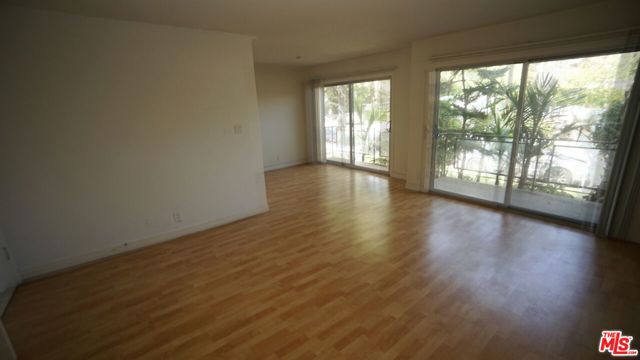 1338 14TH Street, Santa Monica CA: https://media.crmls.org/mediaz/970eb30d-2aac-42da-bb6a-db6122c204ef.jpg