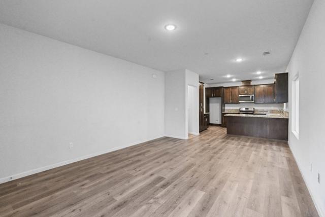 683 Granada Court, Merced CA: https://media.crmls.org/mediaz/970ebc39-d9d6-43cf-9431-3d38503e5c0a.jpg