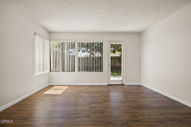 Detail Gallery Image 11 of 53 For 1795 Sespe Dr, Ventura,  CA 93004 - 3 Beds | 2/1 Baths