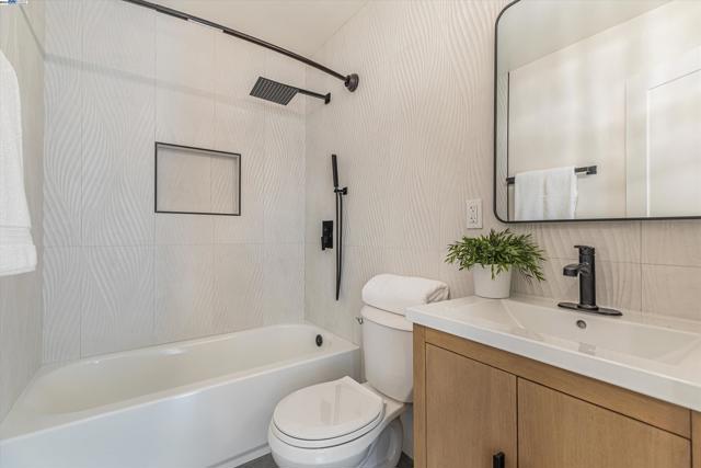 Image 36 of 49 For 344 Silvertip Ct