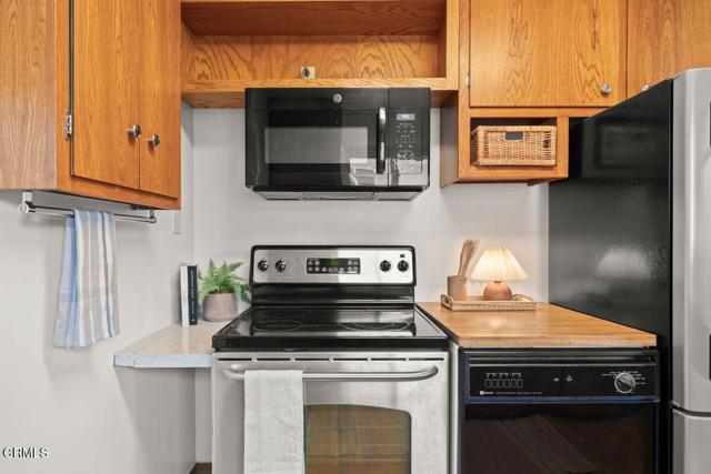 209 Dorothy Avenue, Ventura CA: https://media.crmls.org/mediaz/970f9786-a318-4334-b2c1-c6411e85a196.jpg