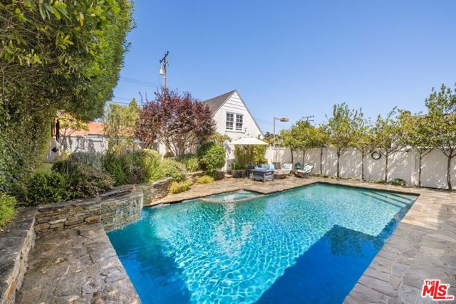 233 22nd Street, Santa Monica, California 90402, 5 Bedrooms Bedrooms, ,4 BathroomsBathrooms,Single Family Residence,For Sale,22nd,24412305