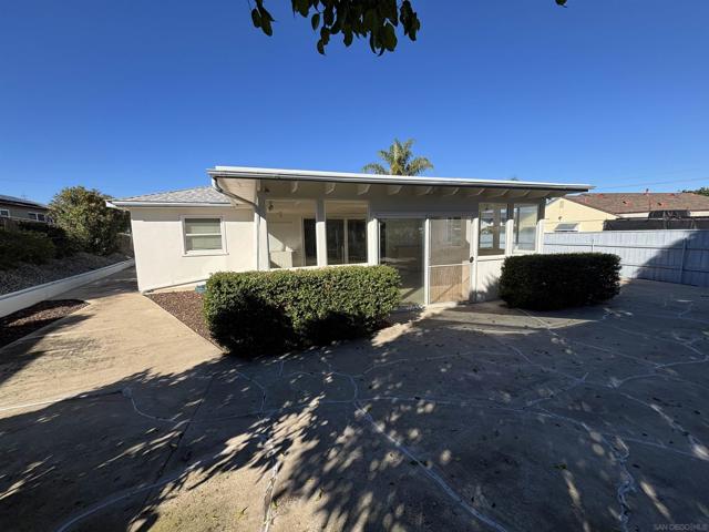 6369 Clara Lee Ave, San Diego CA: https://media.crmls.org/mediaz/97115cd1-6832-482c-9402-4c91ce635d0f.jpg