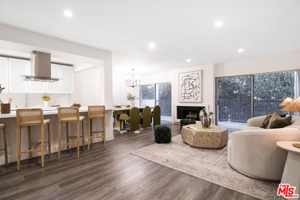 949 N Kings Road #110