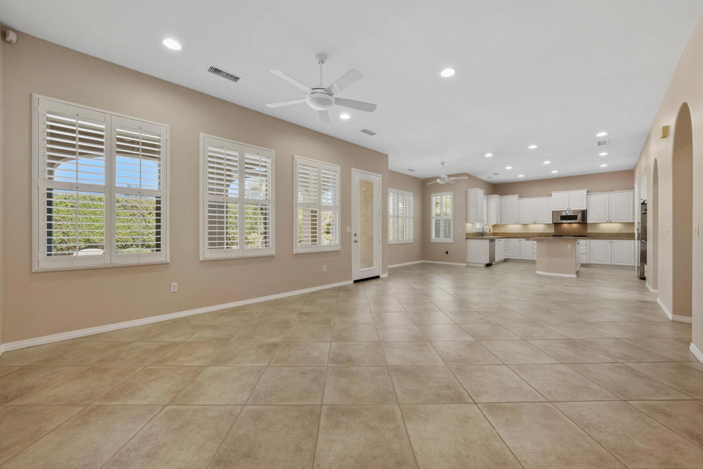 MLS #219136618DA image #12