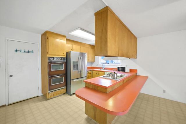 787 San Clemente Way, Mountain View CA: https://media.crmls.org/mediaz/9713eb22-49e1-4929-88d4-f8e921677db7.jpg