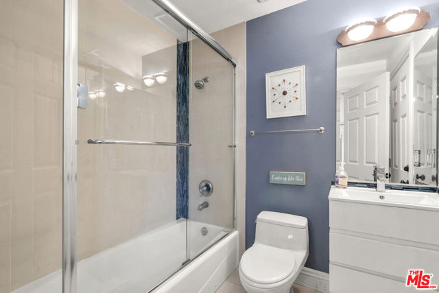 4544 Tobias Avenue, Sherman Oaks CA: https://media.crmls.org/mediaz/9714261c-d95c-4e15-bcb3-d9abfb3a59ac.jpg