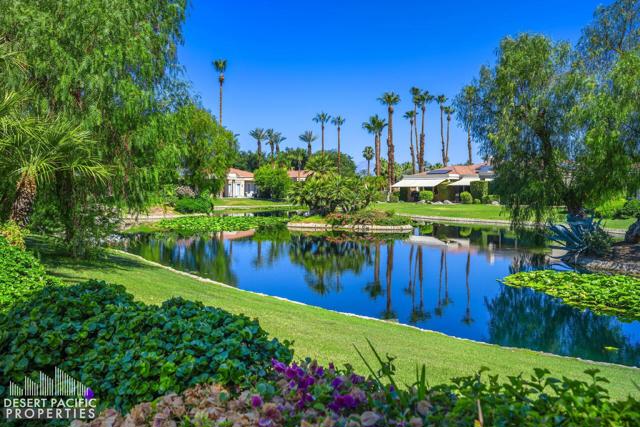 75070 Muirfield Court, Indian Wells CA: https://media.crmls.org/mediaz/9714d7cd-62b1-4eb7-89cc-02ab69f10b61.jpg