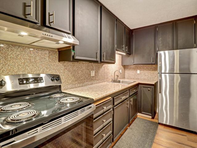 701 Los Felices Circle W #114, Palm Springs, CA 92262