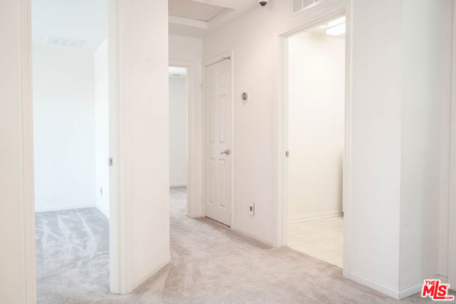 2732 Hemlock Road, Palmdale CA: https://media.crmls.org/mediaz/971555de-31ff-446a-bb46-7d3fee77a852.jpg