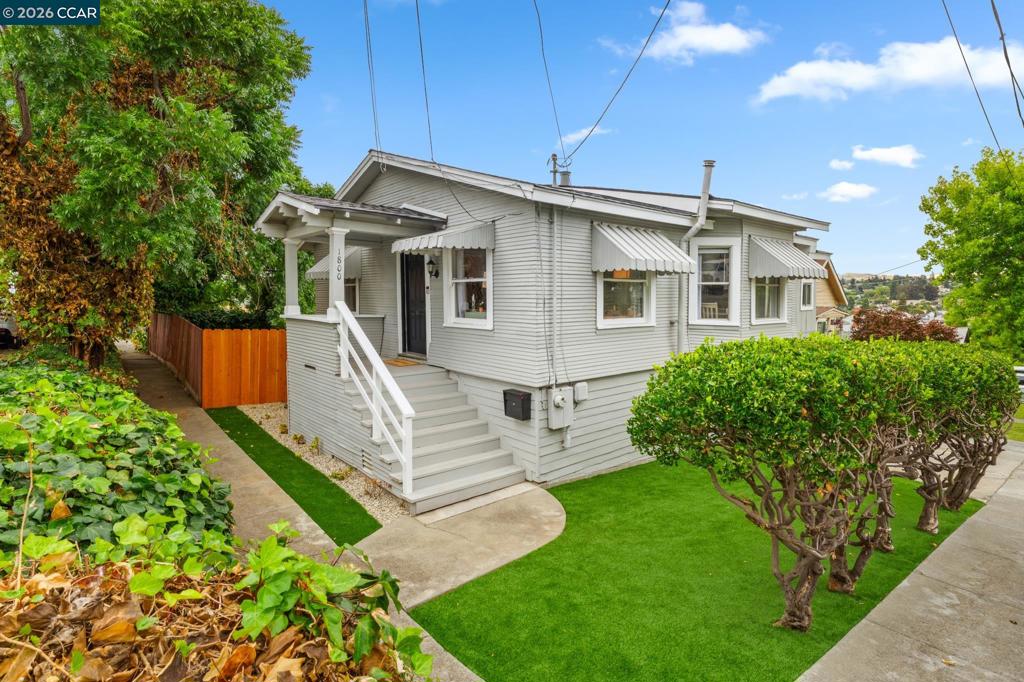 1800 Santa Clara St