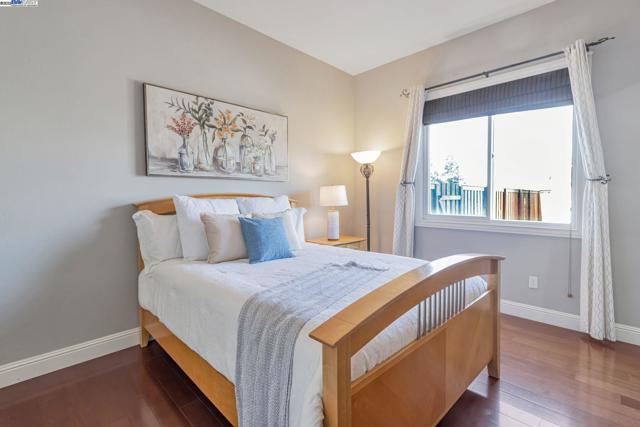 548 Wycombe Ct, San Ramon CA: https://media.crmls.org/mediaz/97163ab6-7f6c-4992-a5a4-4916782852eb.jpg