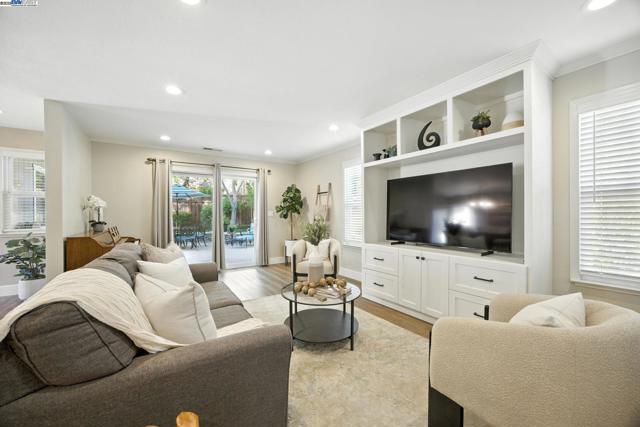 3841 Kamp Dr, Pleasanton CA: https://media.crmls.org/mediaz/97165fa1-019d-40ea-a912-9289b7fa22bc.jpg