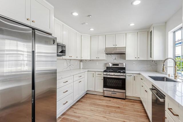 4 Brigantine Lane, Redwood City CA: https://media.crmls.org/mediaz/97166c21-4f0e-4fb9-9692-4c5718713f92.jpg