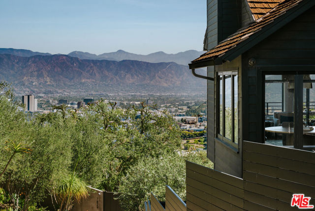 Image 18 of 20 For 7825 Torreyson Drive