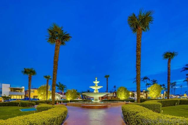 75 Corinthian Walk, Long Beach CA: https://media.crmls.org/mediaz/9717de8a-5709-461a-bc4d-7aacae74db65.jpg