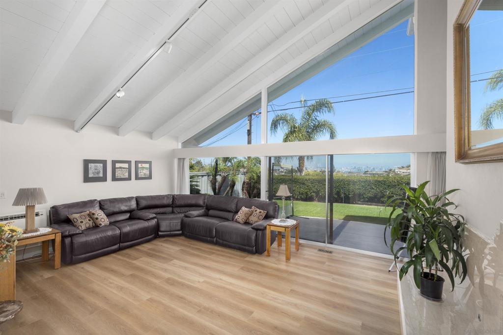 1151 Catalina Boulevard - photo 7