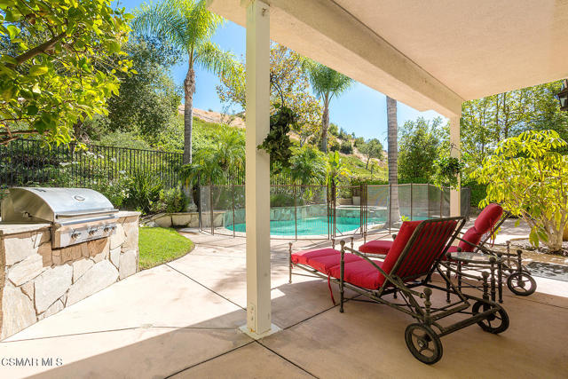 1034 Lambourne Place, Oak Park CA: https://media.crmls.org/mediaz/971898be-ee21-476e-aafa-703afe55fb2f.jpg