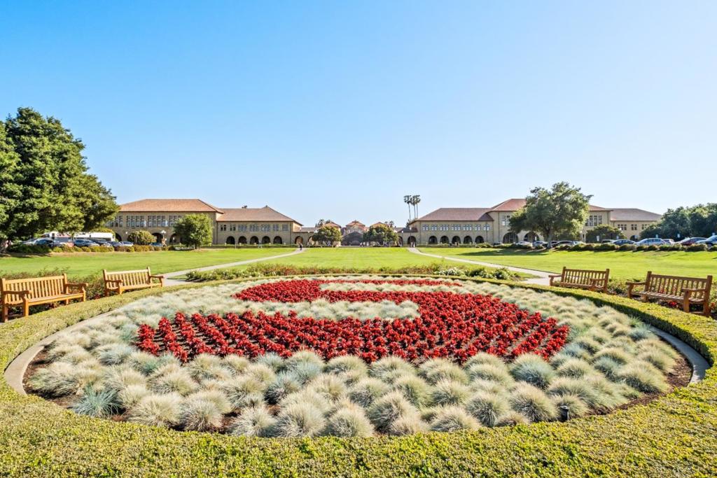 https://media.crmls.org/mediaz/9718b72a-6184-4329-985f-92bd4a12af31.jpg?preset=X-Large