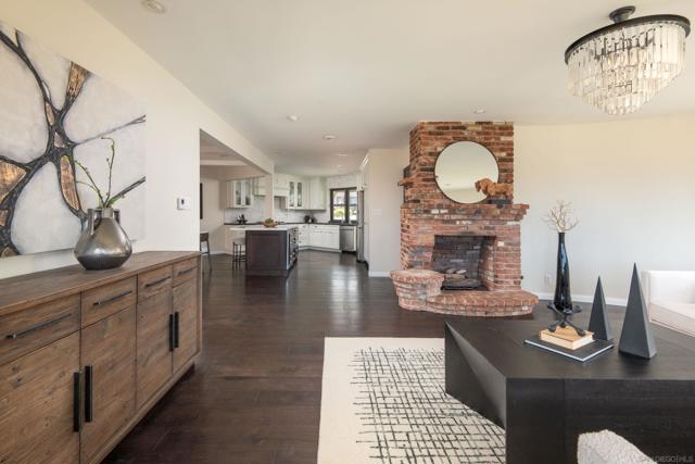 5602 Ladybird Lane, La Jolla CA: https://media.crmls.org/mediaz/971919b5-5350-448d-937e-d3ba33344661.jpg